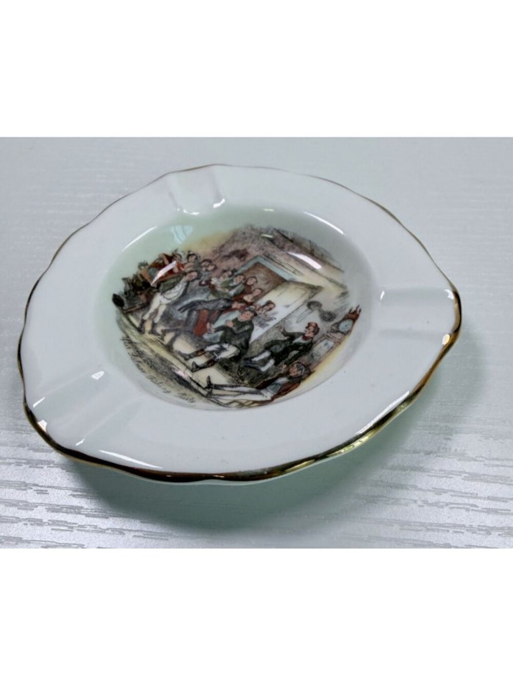 Charles Dickens Pickwick Papers Vintage Ashtray After Salmon Fishing Party - Picture 5 of 6